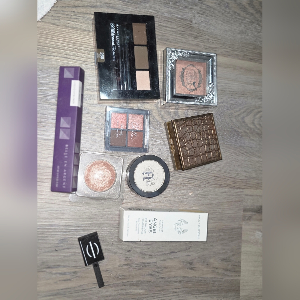 Urban Decay Eyeshadow Palette - Rich Browns and Shimmering Golds